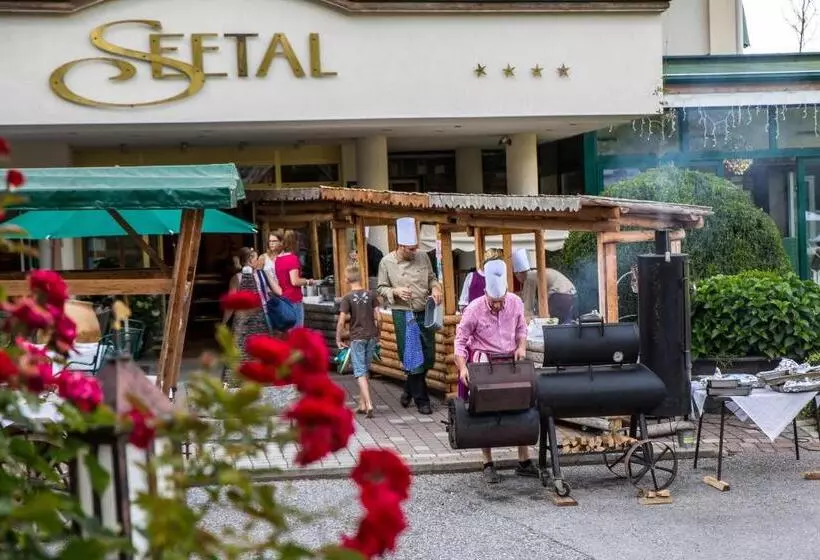 Hotelli Alpin Family Resort Seetal