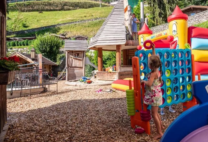 Hotelli Alpin Family Resort Seetal