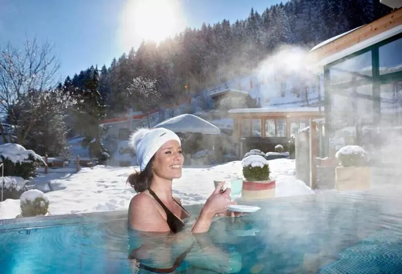 Hotelli Alpin Family Resort Seetal