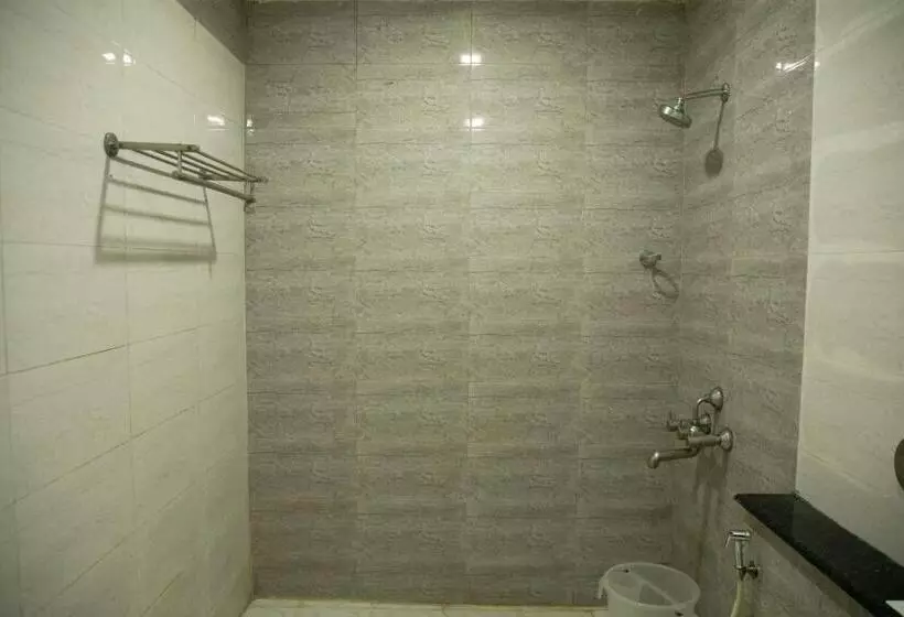 בית מלון כפרי Arunaachalaa Resiidency