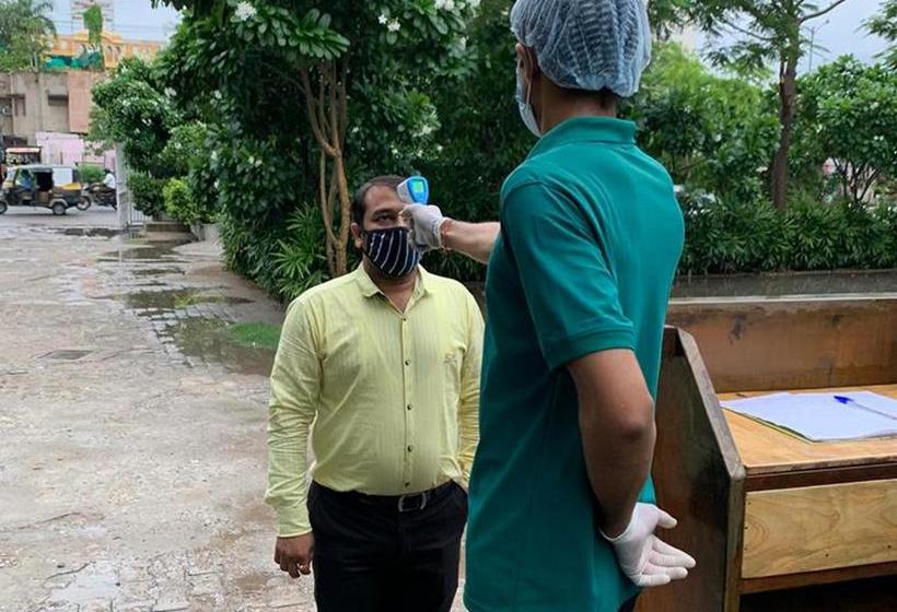 ホテル Devraj Niwas