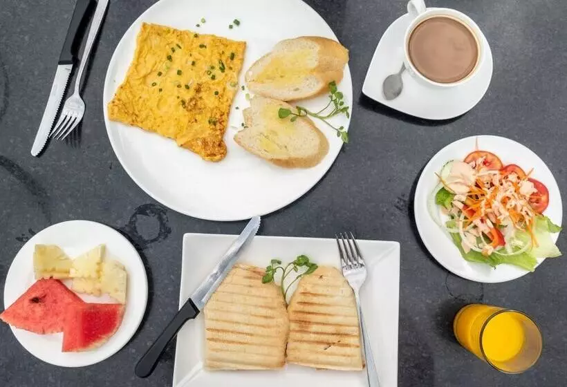 Hotelli Inthira Vang Vieng