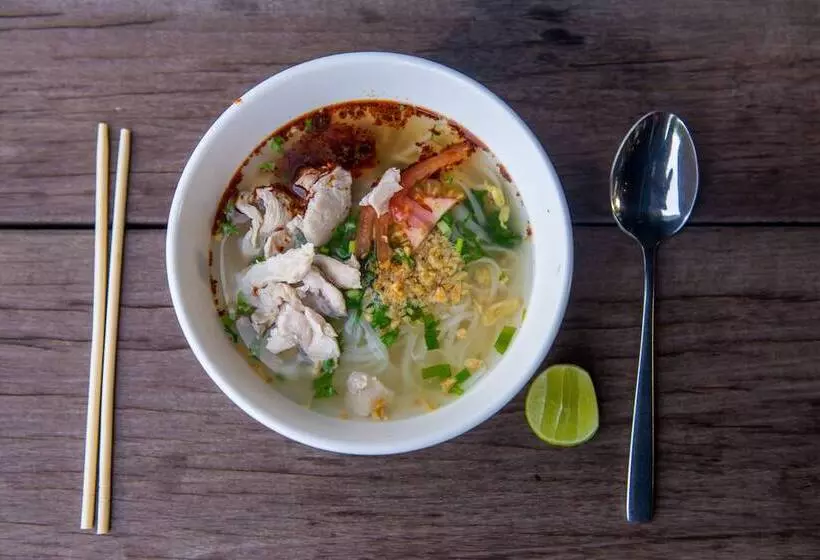 Hotelli Inthira Vang Vieng