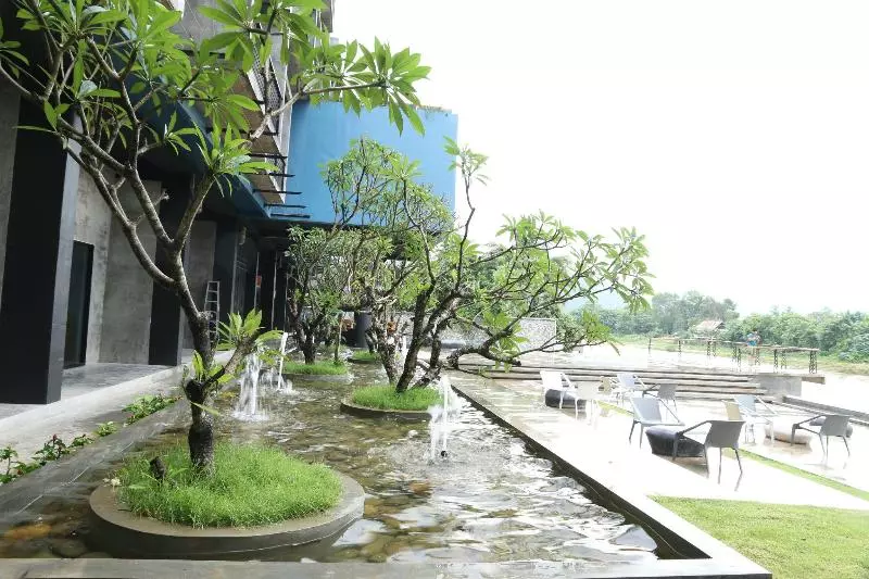 Hotelli Inthira Vang Vieng