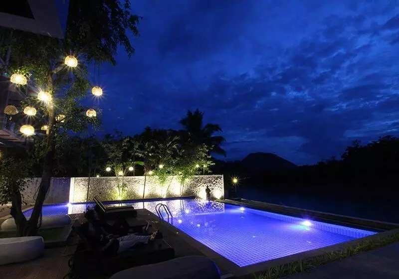 Hotelli Inthira Vang Vieng