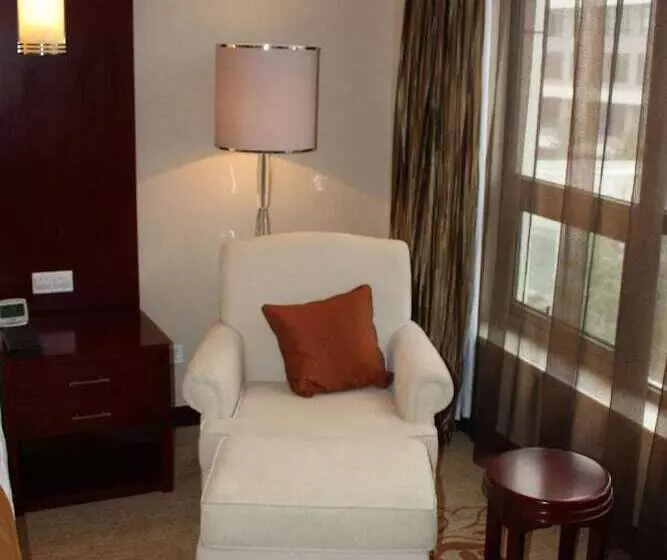 酒店 New Century Fengming Resort Zaozhuang