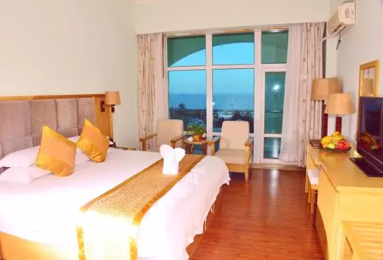 Sanya Hot Spring Seaview Resort