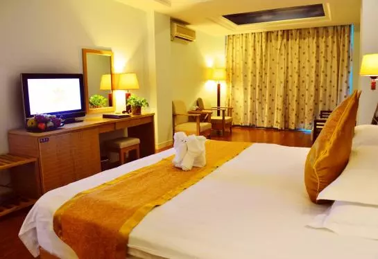 Sanya Hot Spring Seaview Resort