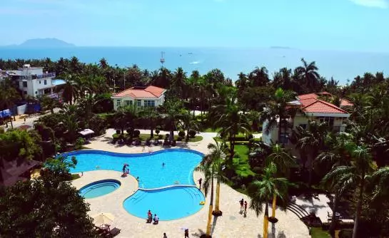 Sanya Hot Spring Seaview Resort