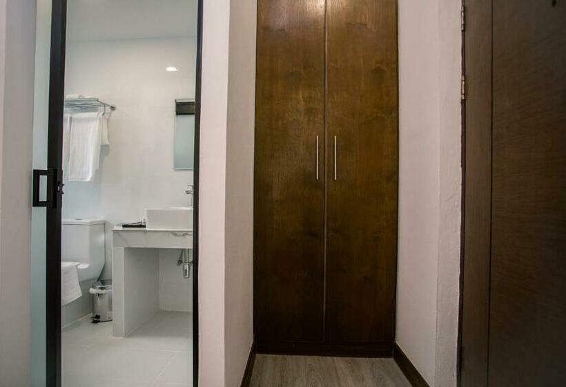 בית מלון כפרי De Thaphae Chiangmai