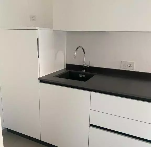 ベッドアンドブレックファースト Domu Qirat   Authentic Rooms & Terraces