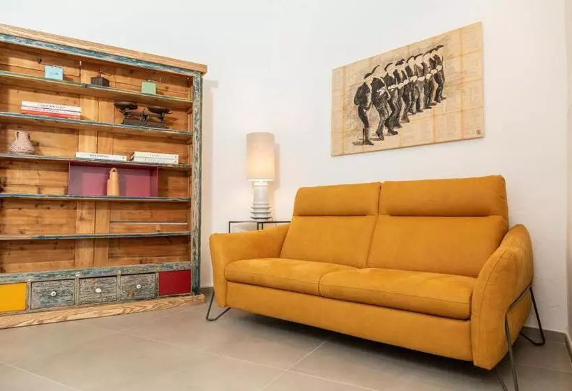 ベッドアンドブレックファースト Domu Qirat   Authentic Rooms & Terraces