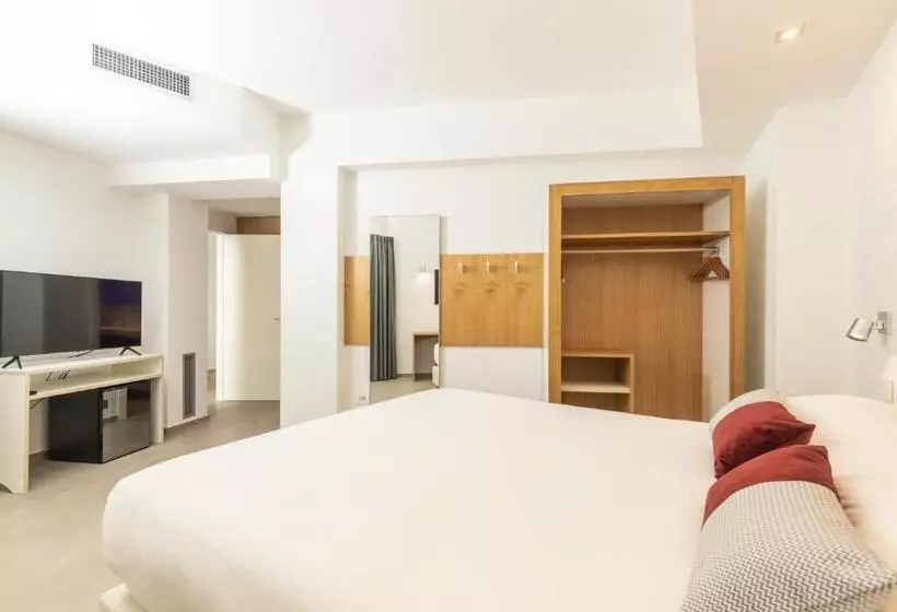 ベッドアンドブレックファースト Domu Qirat   Authentic Rooms & Terraces