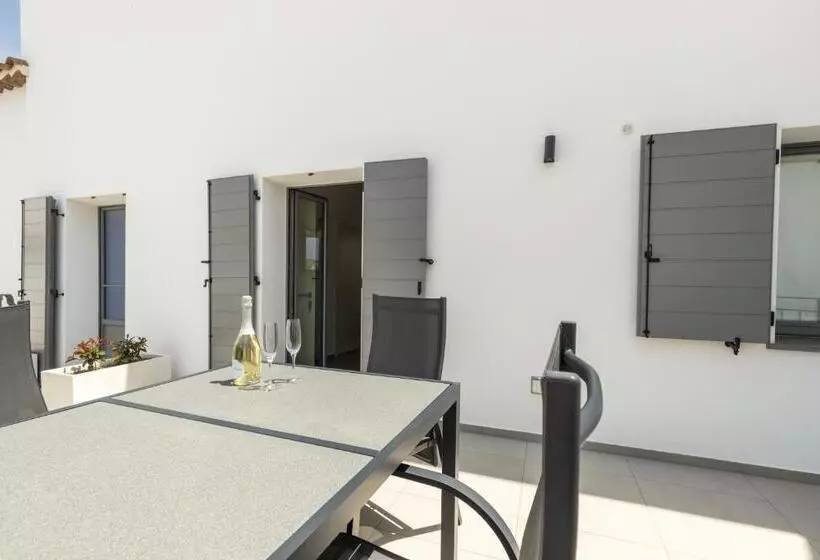 ベッドアンドブレックファースト Domu Qirat   Authentic Rooms & Terraces