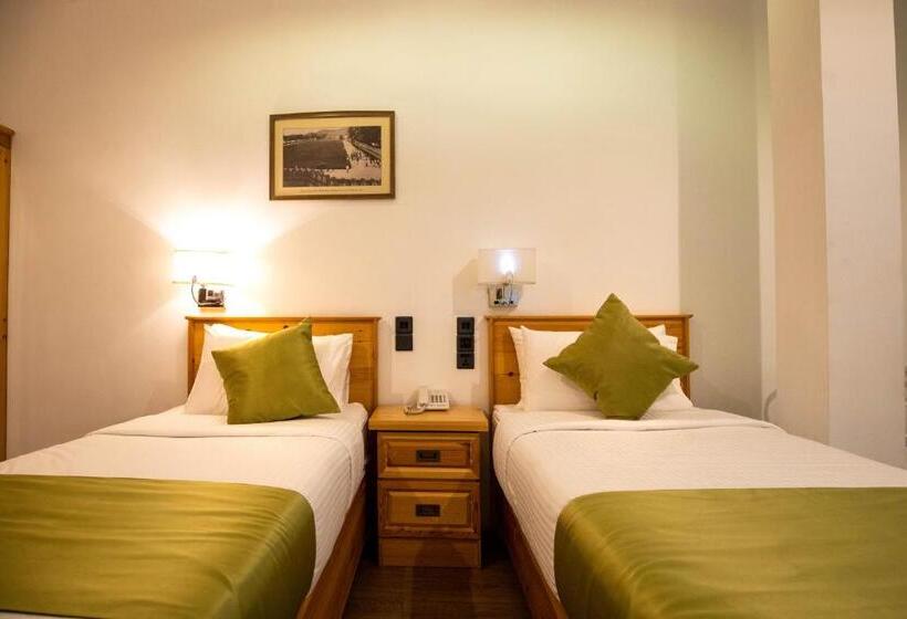 Hotel Ganthera Kandy