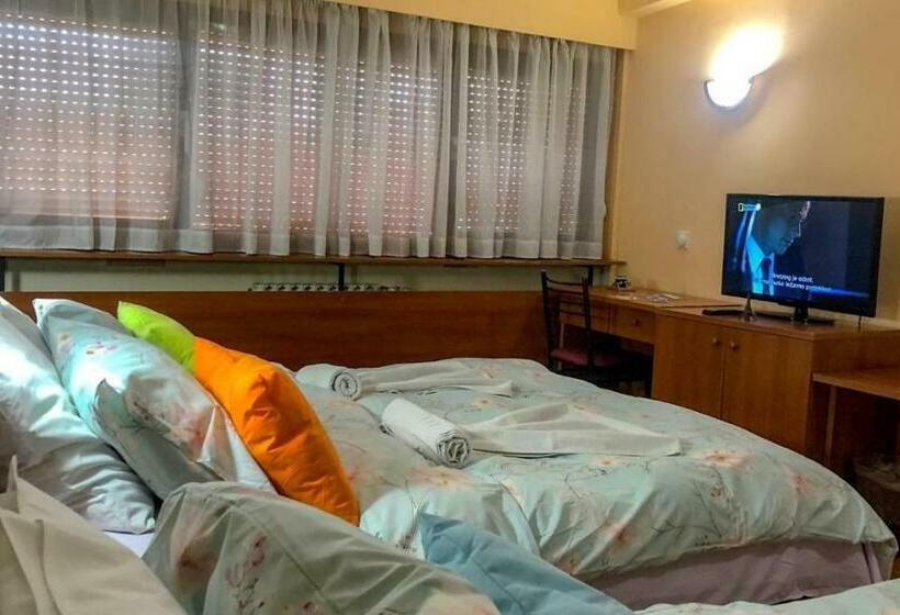 پانسیون Room In Guest Room Hotel Square Macedonia