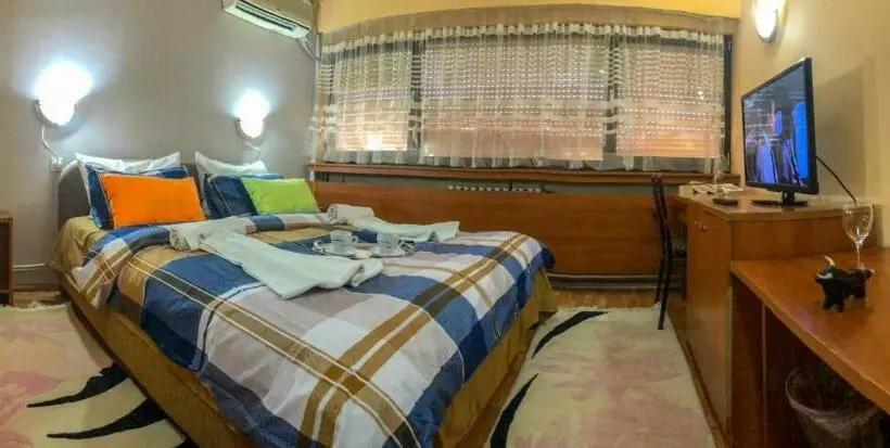 پانسیون Room In Guest Room   Hotel Square Macedonia
