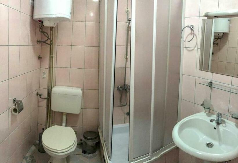 پانسیون Room In Guest Room Hotel Square Macedonia