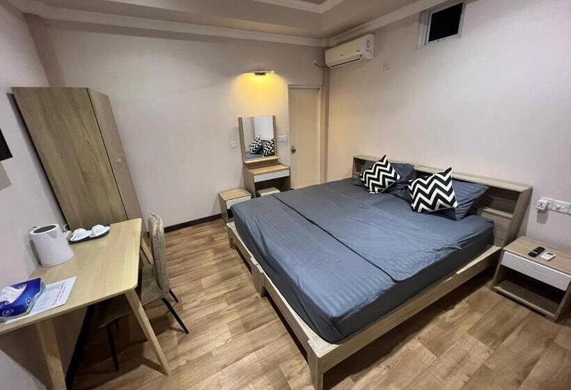 تختخواب و صبحانه Raalhu Dhangethi