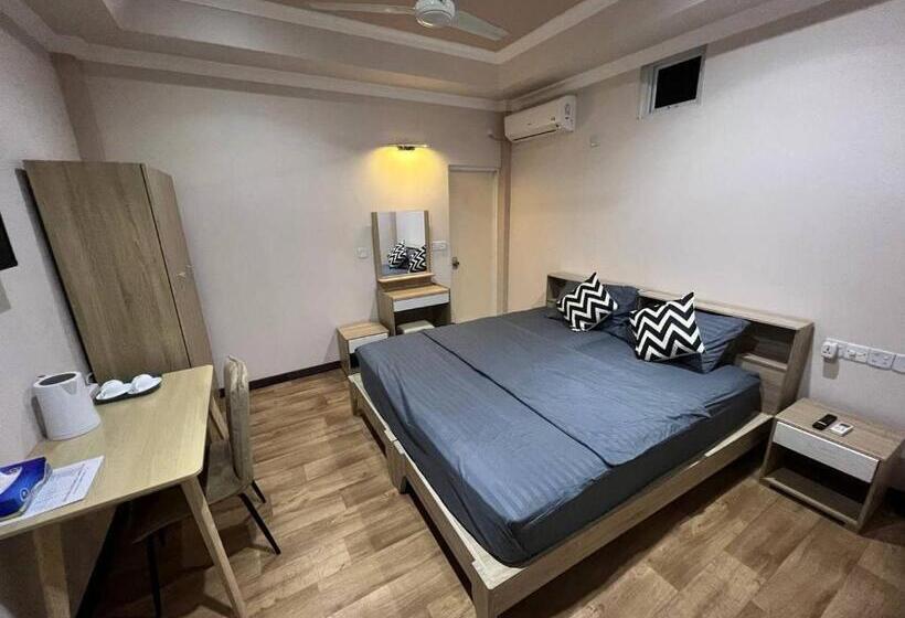 تختخواب و صبحانه Raalhu Dhangethi