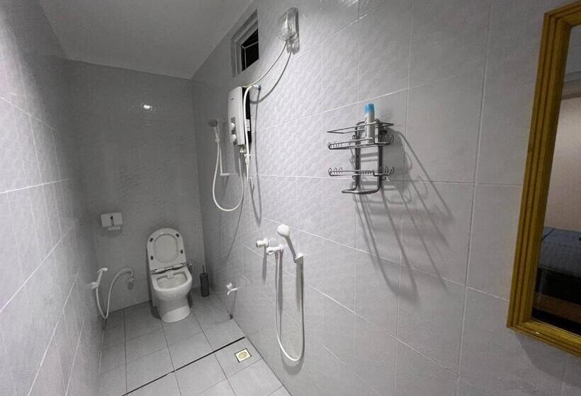 تختخواب و صبحانه Raalhu Dhangethi