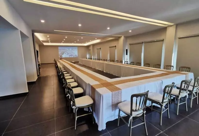 Hotelli Casino Vía Dorada