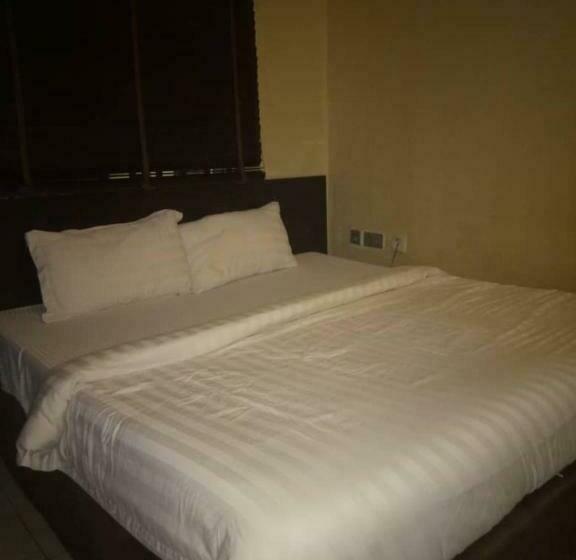 هتل Winstons Place