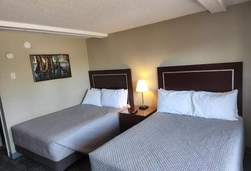 モーテル Queen City Inn