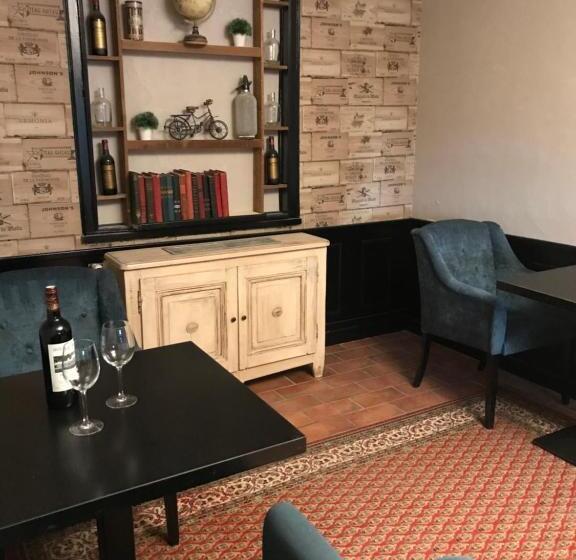 ペンション La Petite Auberge