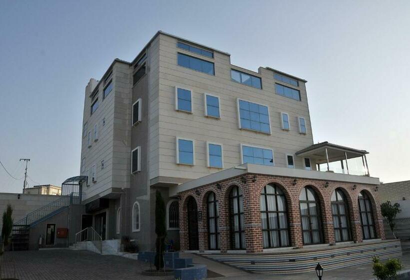 فندق Mountain Palace