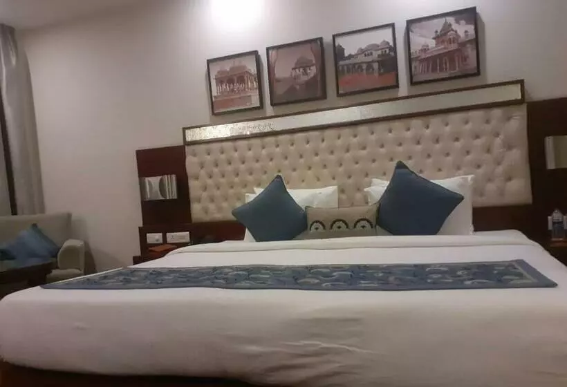 The Lal Vilas Hotels