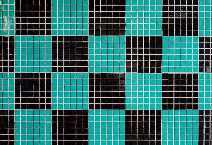 Szálloda Ulysses, An Ash