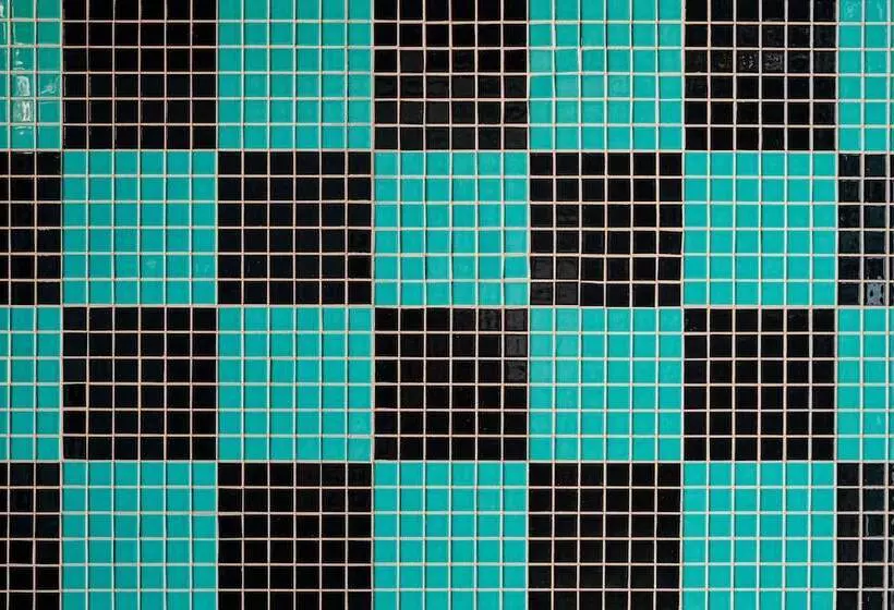 Hotelli Ulysses, An Ash