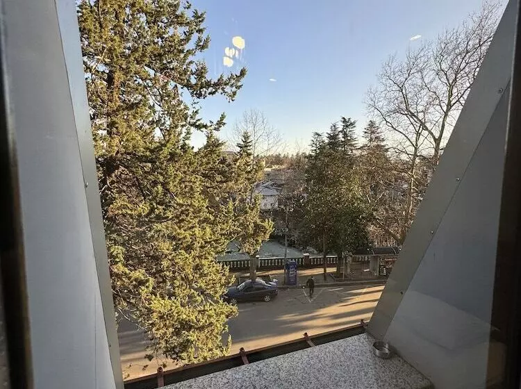 پانسیون Veranda L&g