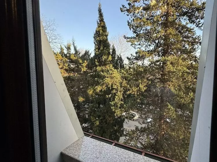 پانسیون Veranda L&g