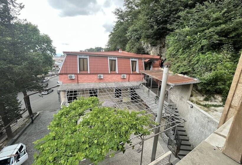 پانسیون Veranda L&g