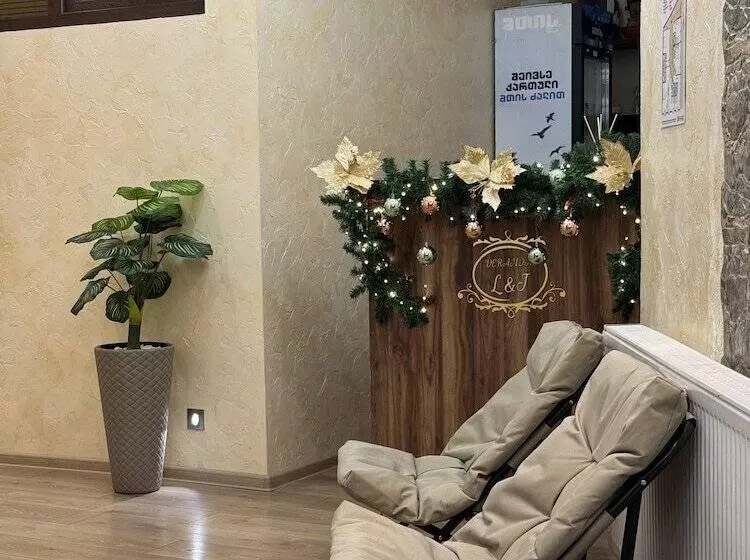 پانسیون Veranda L&g