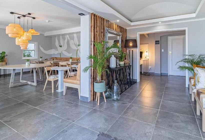 The Salene Hotel & Cottages