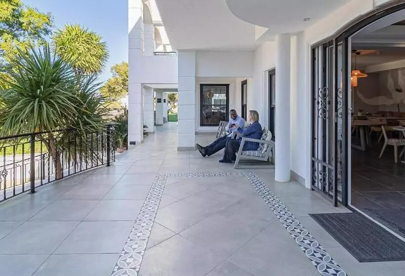 The Salene Hotel & Cottages