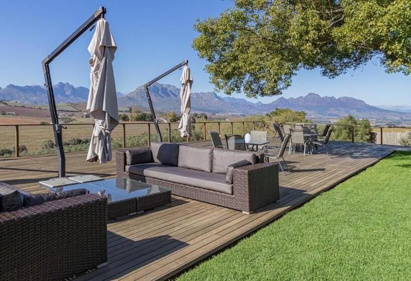 The Salene Hotel & Cottages