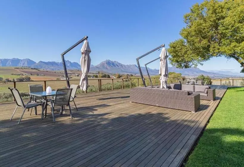 The Salene Hotel & Cottages