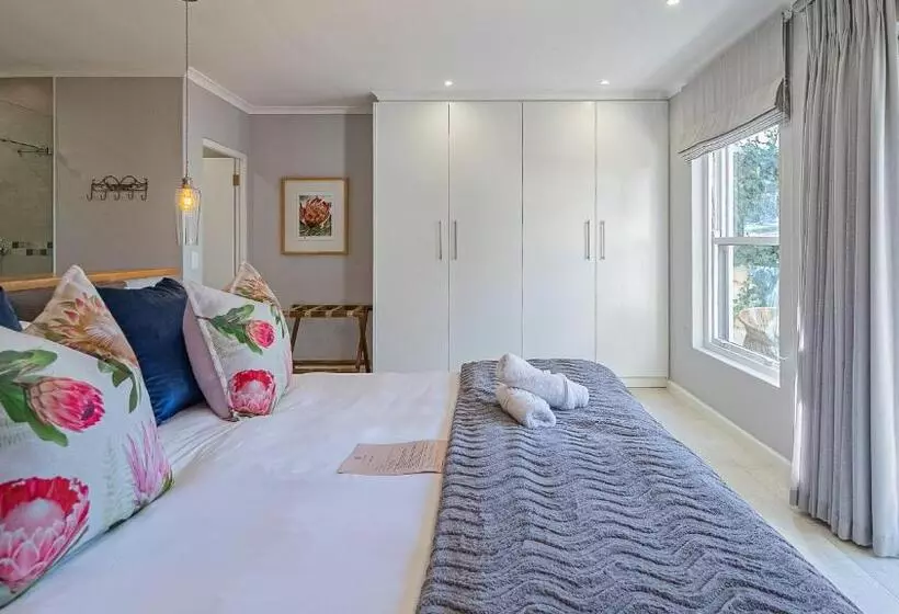 The Salene Hotel & Cottages