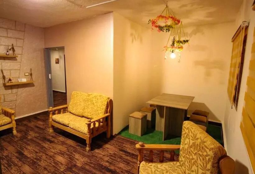 Petra Nefnaf Hostel
