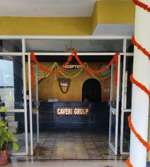 Отель Caveri Comfort Inn