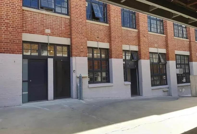 ホテル Jarrah Loftprime Location Freo Warehouse