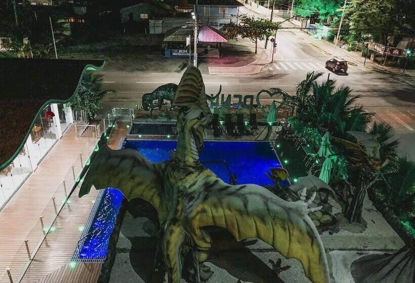 هتل Recanto Dos Dinossauros