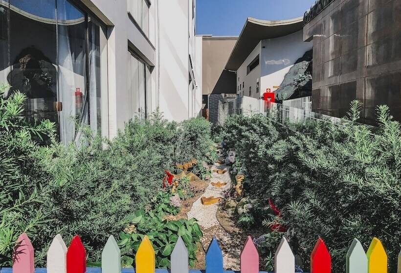 هتل Recanto Dos Dinossauros