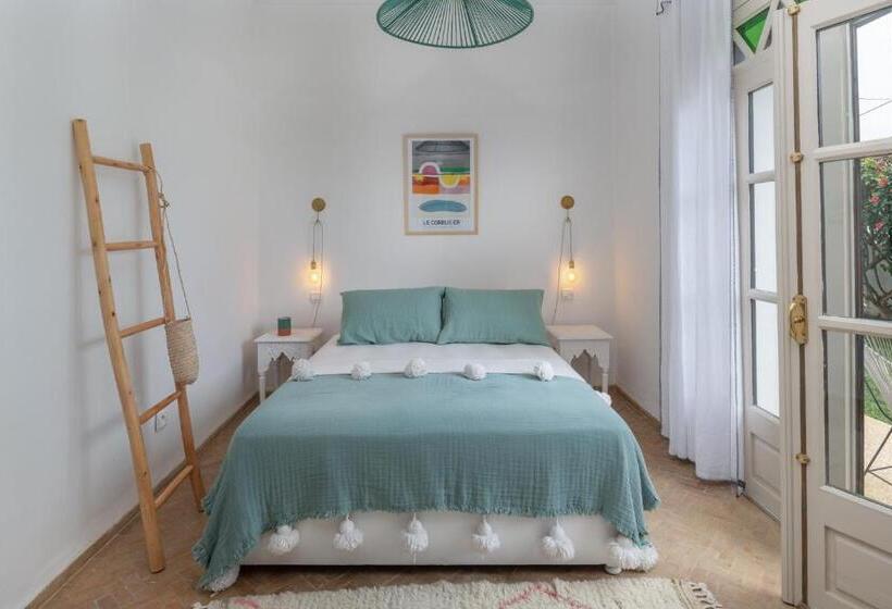 پانسیون Maison Marine