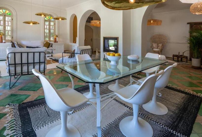 پانسیون Maison Marine