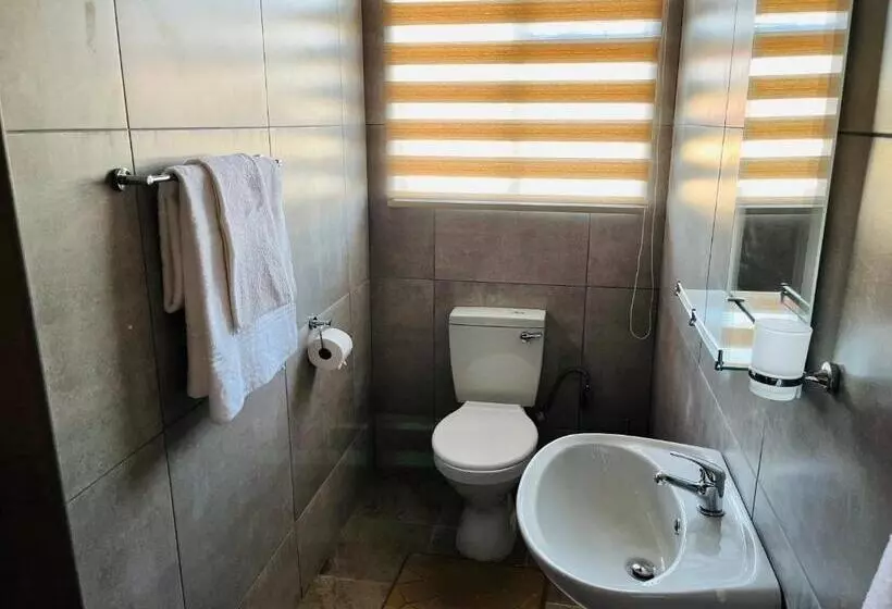 Aaron S Nest Bed And Breakfast